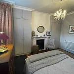 Luxurious 1 Bedroom Flat With Private Garden