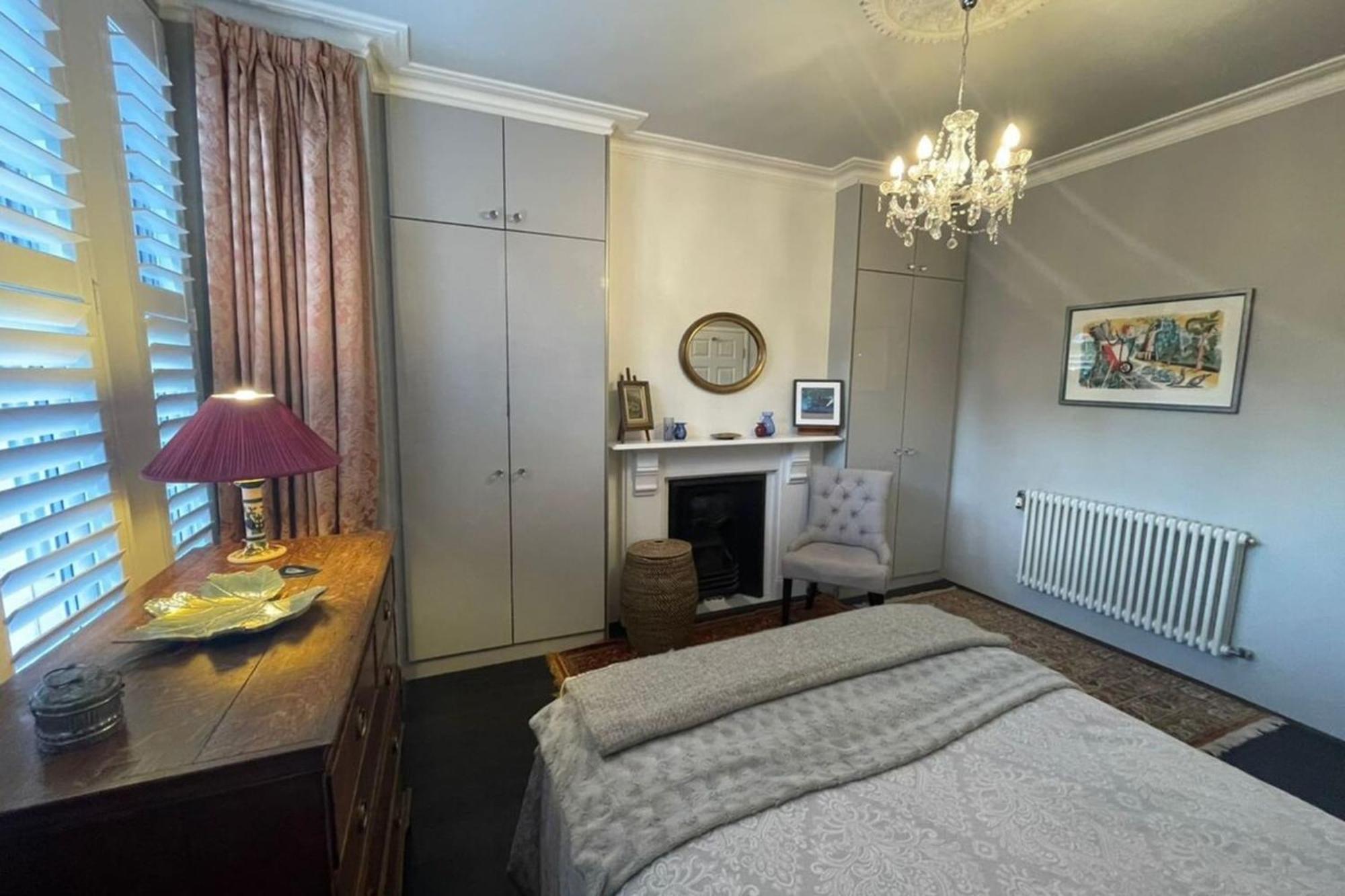 Luxurious 1 Bedroom Flat With Private Garden Apartment